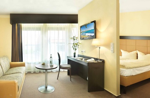 Ovelgoenne Hotel | Charming Hotel zur Heidebluete: Family-Friendly Comfort