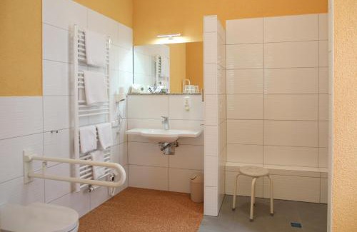 Finsterwalde Hotel | Pet-Friendly Retreat at Hotel zur Kulturweberei, 9/10 Rated