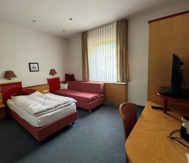 Iserlohn Hotel | Welcoming Hotel Zur Mühle: Pet and Child Friendly Stay