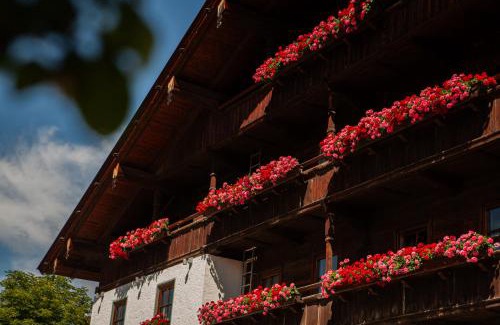 Alpbach Hotel | Discover Hotel Zur Post: Oceanfront Paradise Awaits