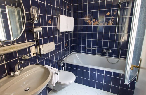 Burg Hotel | Discover Hotel Zur Post: Family-Friendly with Breakfast Included