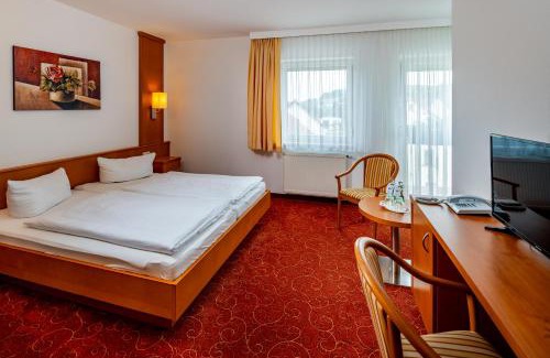Pirna Hotel | Inviting Hotel Zur Post: Family-Friendly with Pools & Hot Tub