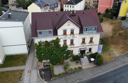 Klingenthal House | Pet-Friendly Retreat at Hotel zur Post with Breakfast & Hot Tub