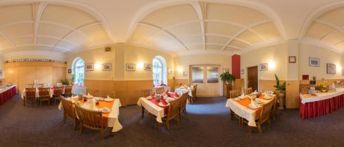 Wurzen Hotel | Discover Hotel zur Post in Wurzen: Pet-Friendly Comfort