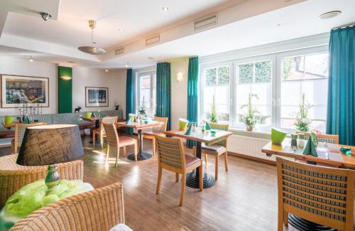 Garrel Hotel | Explore Hotel zur Post: 4-Star, Pet-Friendly Haven