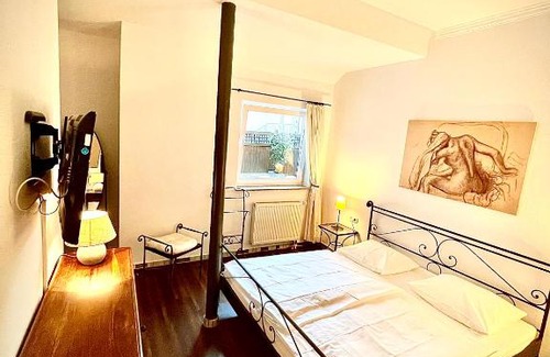 Neuwied Hotel | Pet-Friendly Retreat at Hotel zur Römerbrücke - 8/10 Rated