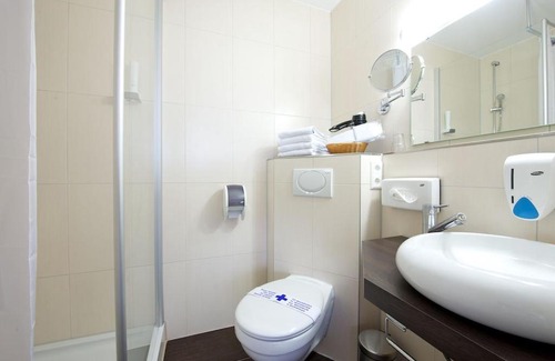 Bergerhausen Hotel | Pet-Friendly Retreat at Hotel zur Riss – Guest Rated 8/10