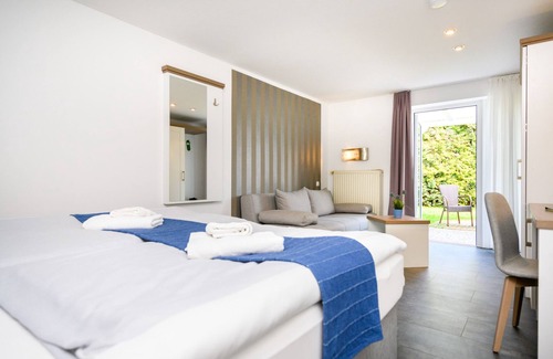 Oertzenhof Hotel | Discover Hotel Zur Seemöwe: Family-Friendly Stay with Breakfast