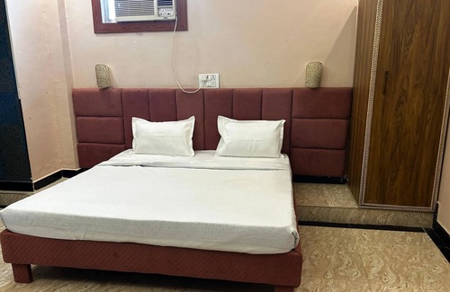 Mahoba Hotel | Hotel7Apple