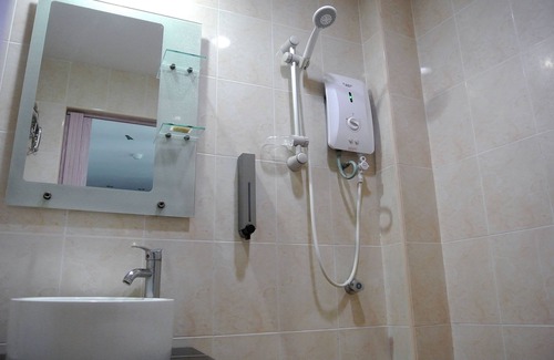 Jakar Hotel | Affordable Hotel88: Family-Friendly with Kitchen Amenities
