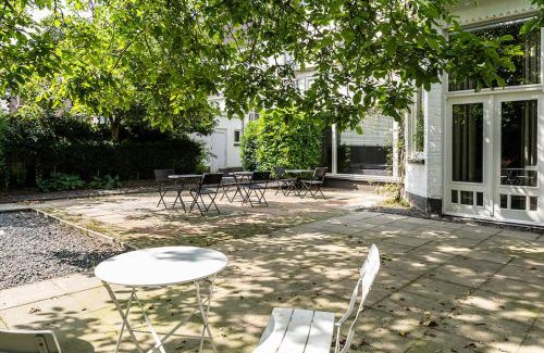 Centrum Apartment | Stylish New Luxe Loft Stadsvilla Tilburg for Family Getaways