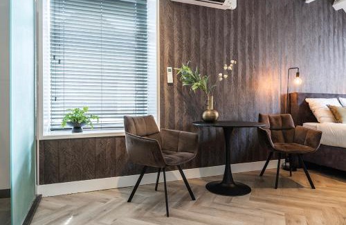 Centrum Apartment | Stylish New Luxe Loft Stadsvilla Tilburg for Family Getaways