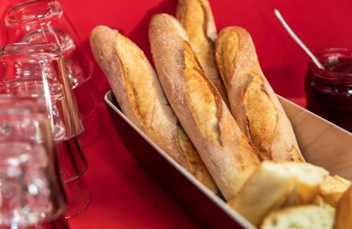 Glisy Hotel | Budget-Friendly hotelF1 Amiens Est: Pet Friendly & Accessible