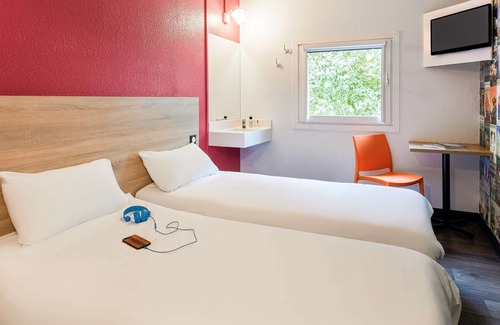 Saint-Cergues Hotel | Affordable hotelF1 Annemasse with Breakfast & Family Amenities