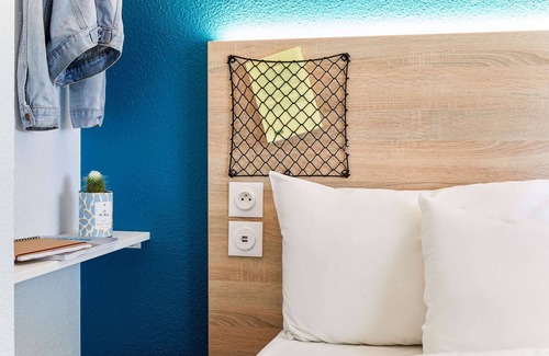 Sorgues Hotel | Budget-Friendly hotelF1 Avignon Nord with Restaurant & Kitchen