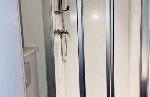 Ferney-Voltaire Hotel | Budget-Friendly hotelF1 Geneve Ferney Airport with Breakfast