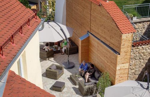 Sulzbach-Rosenberg Hotel | Discover Hotelgasthof Bayerischer Hof: Family-Friendly Retreat