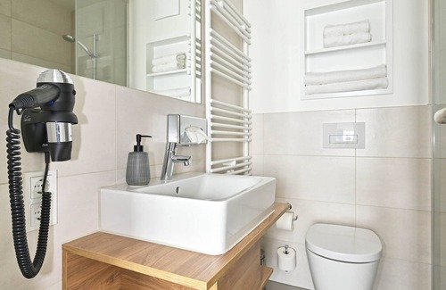 Wedel Hotel | Relaxing Retreat at HotelHafenWedel with Spa & Breakfast