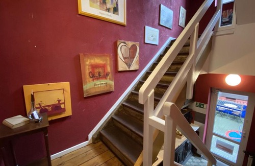 Oberhausen House | Pet-Friendly Hotelik Gdanska with Breakfast & Kitchen Access