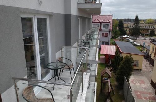 Ustronie Morskie Bed & Breakfast | Oceanfront Comfort at Hotelik Neptun - Guest Rated 9/10