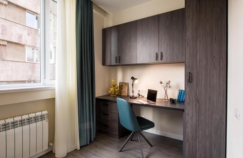 Kentron Apartment | Discover Hotelise Magenta Apartment: A Family-Friendly Stay
