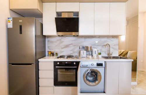Kentron Apartment | Family-Friendly 4-Star Hotelise l Olivia Apartment Awaits