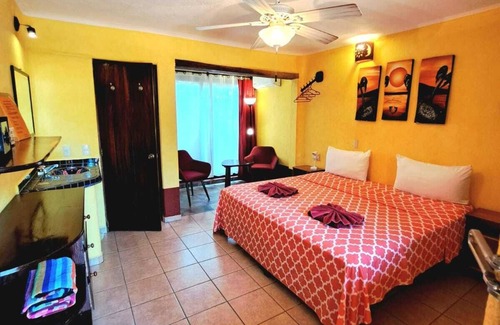 Brisas de Zicatela Hotel | Top-Rated Hotelito Swiss Oasis - Adults Only with Pool