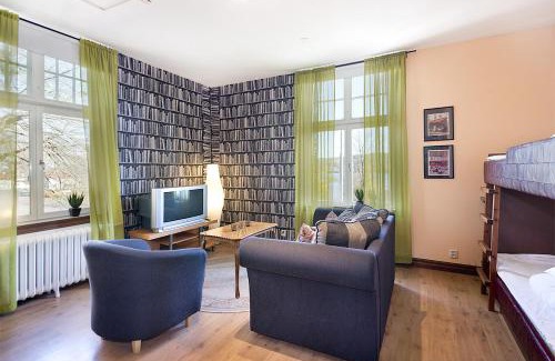 Svartvik Hotel | Pet-Friendly Hotel Aina with Pool and Hot Tub Amenities