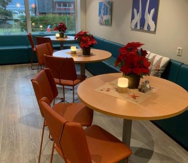Skien Hotel | Relaxing Retreat at Hotell Fritidsparken with Pool & Spa