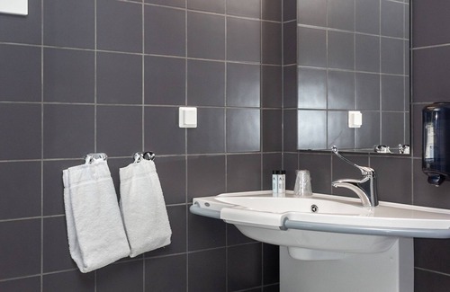 Skien Hotel | Relax at Hotell Fritidsparken - Pool, Spa, and Dining