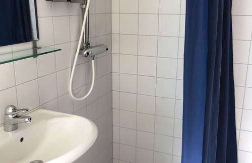 Vasteras Hotel | Welcoming Hotell Hässlö with Pool and Spa Amenities