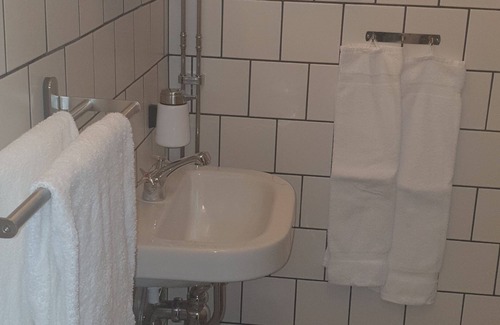 Kivik Hotel | Discover Hotell Hanöbris: Family-Friendly with Breakfast