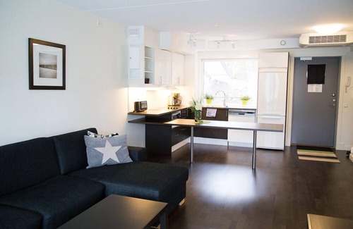 Kungshamn Hotel | Relax at Hotell Kungshamn Suites: Pool & Oceanfront Views