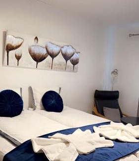Roslunda-Kronotorp Hotel | Budget-Friendly Stay at Hotell Lamar - Pet and Child Friendly