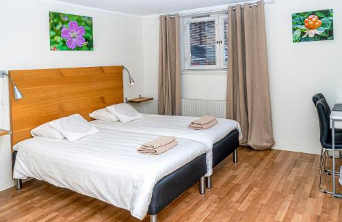 Odenslund Hotel | Explore Hotell Linden: Relax by the Pool with Comfort