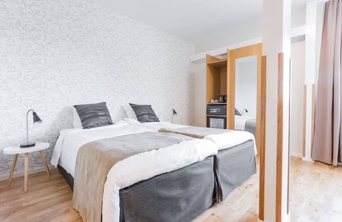 Stenungsund Municipality Hotel | Comfortable Stay at Hotell Spekeröd with Family Amenities
