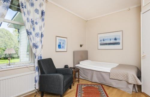 Orsa Hotel | Oceanfront Getaway at Hotell Strandvillan B&B - Rated 9/10