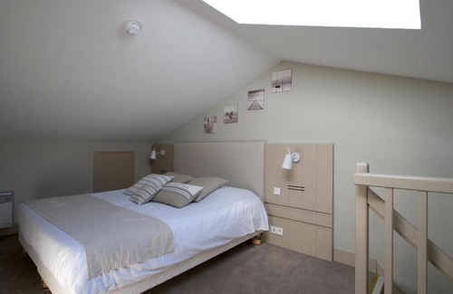Revel Hotel | Discover Hotellerie du Lac: Family-Friendly with Pool Access