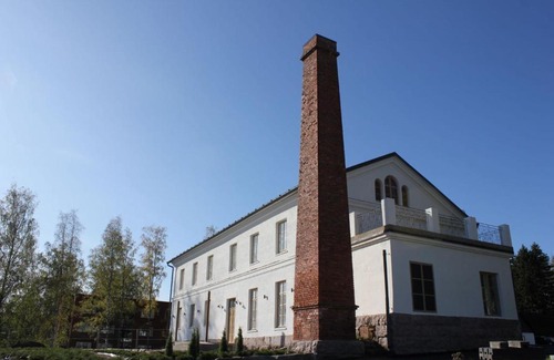 Maentsaelae Hotel | Explore Hotelli Kartanon Meijeri: Family-Friendly Retreat