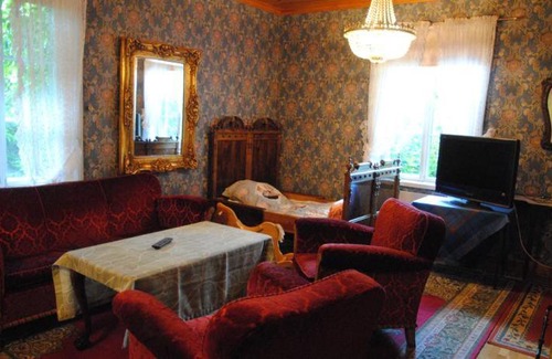 Naantali Old Town Hotel | Experience Serenity at Hotelli Luostarin Puutarha
