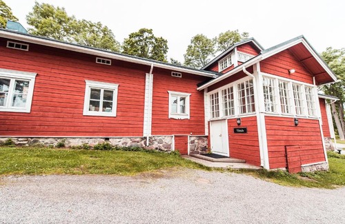 Hollola Hotel | Discover Hotelli Messilä: Guest Rated 8/10 with Breakfast