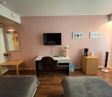 Pudasjarvi Hotel | Pet-Friendly Hotel Ravintola Kurenkoski with Hot Tub