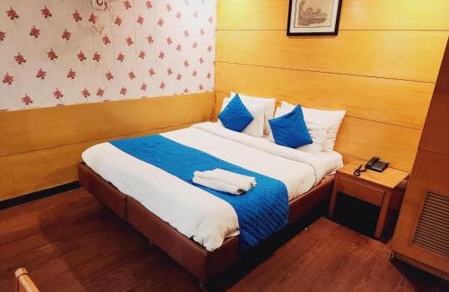 Connaught Place Hotel | Hotels Daffodils