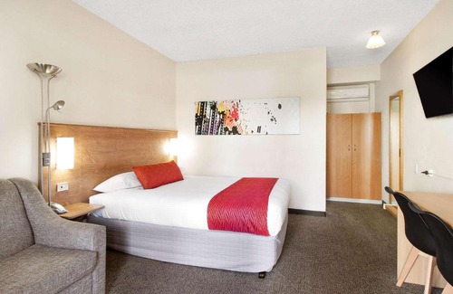 Griffith Hotel | Discover Cozy Hotels in Griffith, Australia with Breakfast