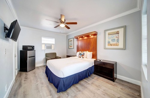 Hollywood Lakes Hotel | Budget-Friendly Hotels in Hollywood Beach with Ocean Views