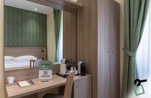 Sallustiano Hotel | Tranquil Stay at HOTIDAY Room Collection - Roma Porta Pia