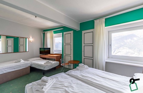 Sauze d'Oulx Hotel | Discover HOTIDAY Hotel Sauze D'Oulx: 4-Star Family Retreat