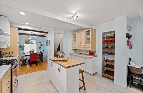SeaTac House | Relaxing Retreat with Hot Tub & Private Backyard Near SeaTac