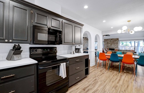 Austin House | Relaxing Retreat with Pool, Hot Tub & Game Room Experience