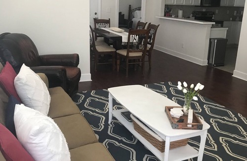 Oxford Condo | Top-Rated Hotty Toddy Condo with Pool & Family Amenities